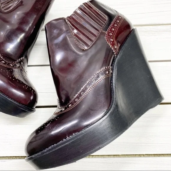 BURBERRY Brogue Chelsea Detailed Wedge Polished Leather Ankle Boots 38 - Picture 5 of 16